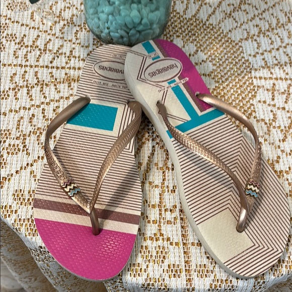 Havaianas Shoes - Havaianas Pink and Cream Sporty Sandals Size 9